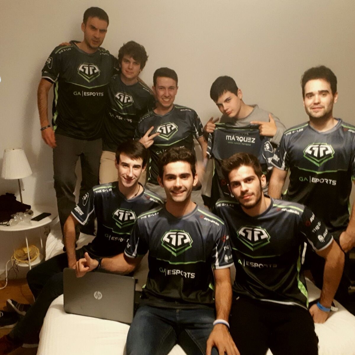 SatorraPau's tweet photo. un juego de móvil decían.... muy contento de donde estoy y de la familia que hemos montado juntos.. este 2018 es nuestro!!  💚💚   @GAEsportsClub  @GA_Rooster  @ToroLocoED https://t.co/bVnuYzod0g