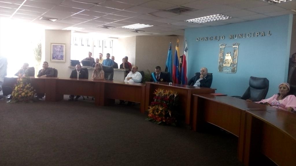 elodiapetit's tweet photo. Juramentacion  del alcalde @willy_casanova  en el concejo municipal de mcbo @OmarPrieto_PSUV https://t.co/7ZNtTh7mPh
