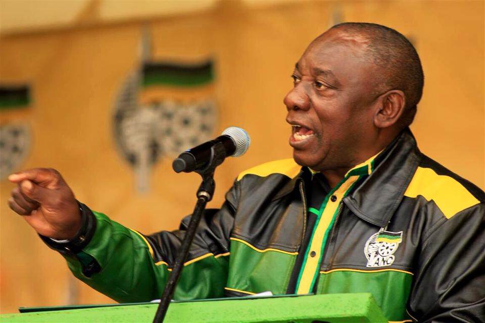 IT IS OFFICIAL SOUTH AFRICA, THE NEW ANC PRESIDENT: 

MATAMELA CYRIL RAMAPHOSA. 

#CR17 #ANC54 #ANCConference 🇿🇦