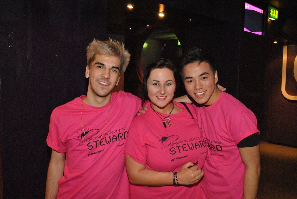 studentpride's tweet photo. Heyyy you! 😜 Wanna be super cool and help us out over the student pride weekend? Come be one of our volunteers (you know you want to) ☺️ https://t.co/QLJmdn5LQF https://t.co/onTL0Ou9Ld
