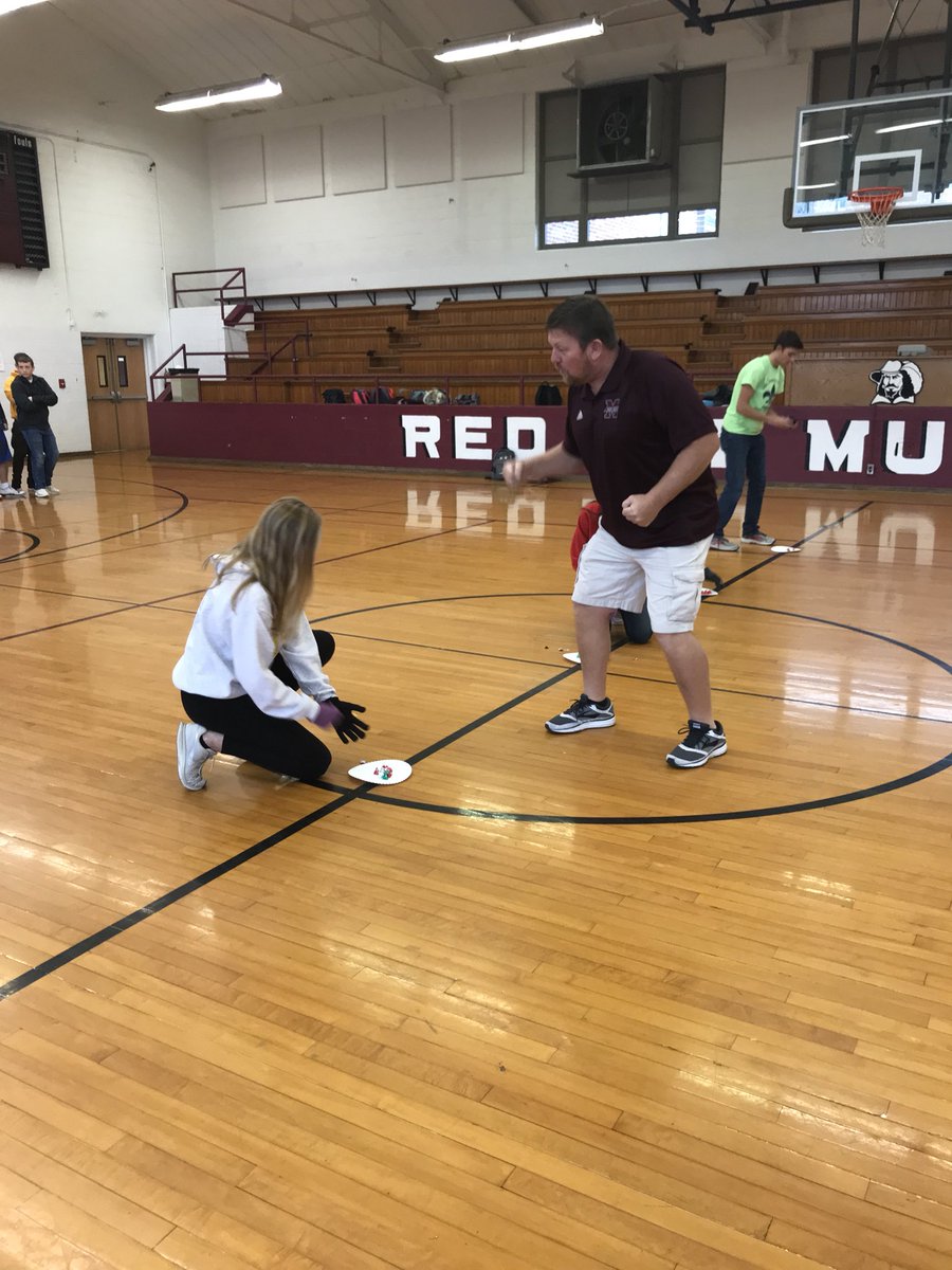 bchase76's tweet photo. PE Reindeer Games. Happy Holidays!! #RedBud132 https://t.co/QC6JKLQ6Pn