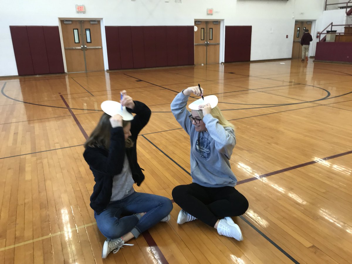 bchase76's tweet photo. PE Reindeer Games. Happy Holidays!! #RedBud132 https://t.co/QC6JKLQ6Pn