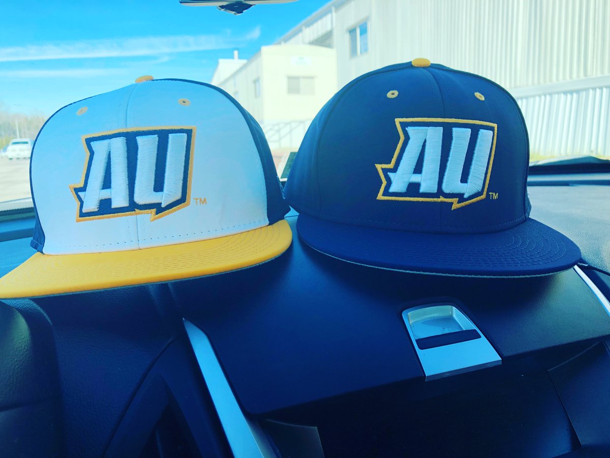 New hats came in today !🔥🔥🔥
