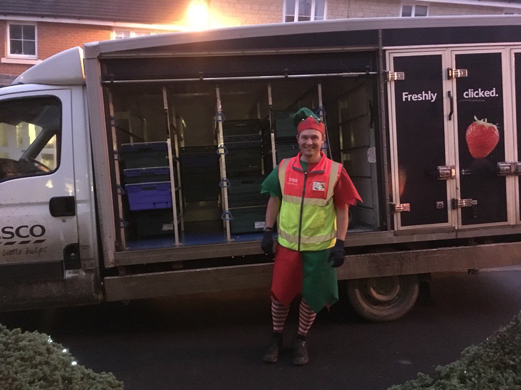 Service with a smile, impressed by our festive elf delivery driver <a href="/Tesco/">Tesco</a> #Stratford-upon-Avon #christmas