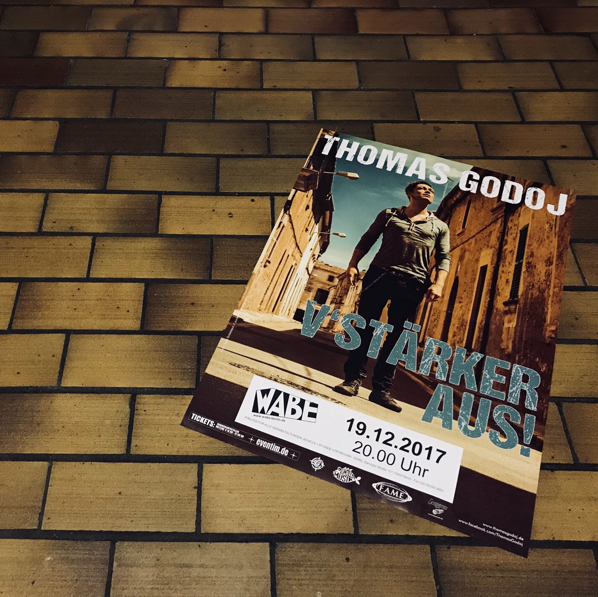 wabeBerlin's tweet photo. Morgen kommt #ThomasGodoj zu uns!
Übrigens: Kein Poster passte in diesem Jahr besser zu unseren Fliesen als dieses. 😍 https://t.co/31Mts7Lc4a