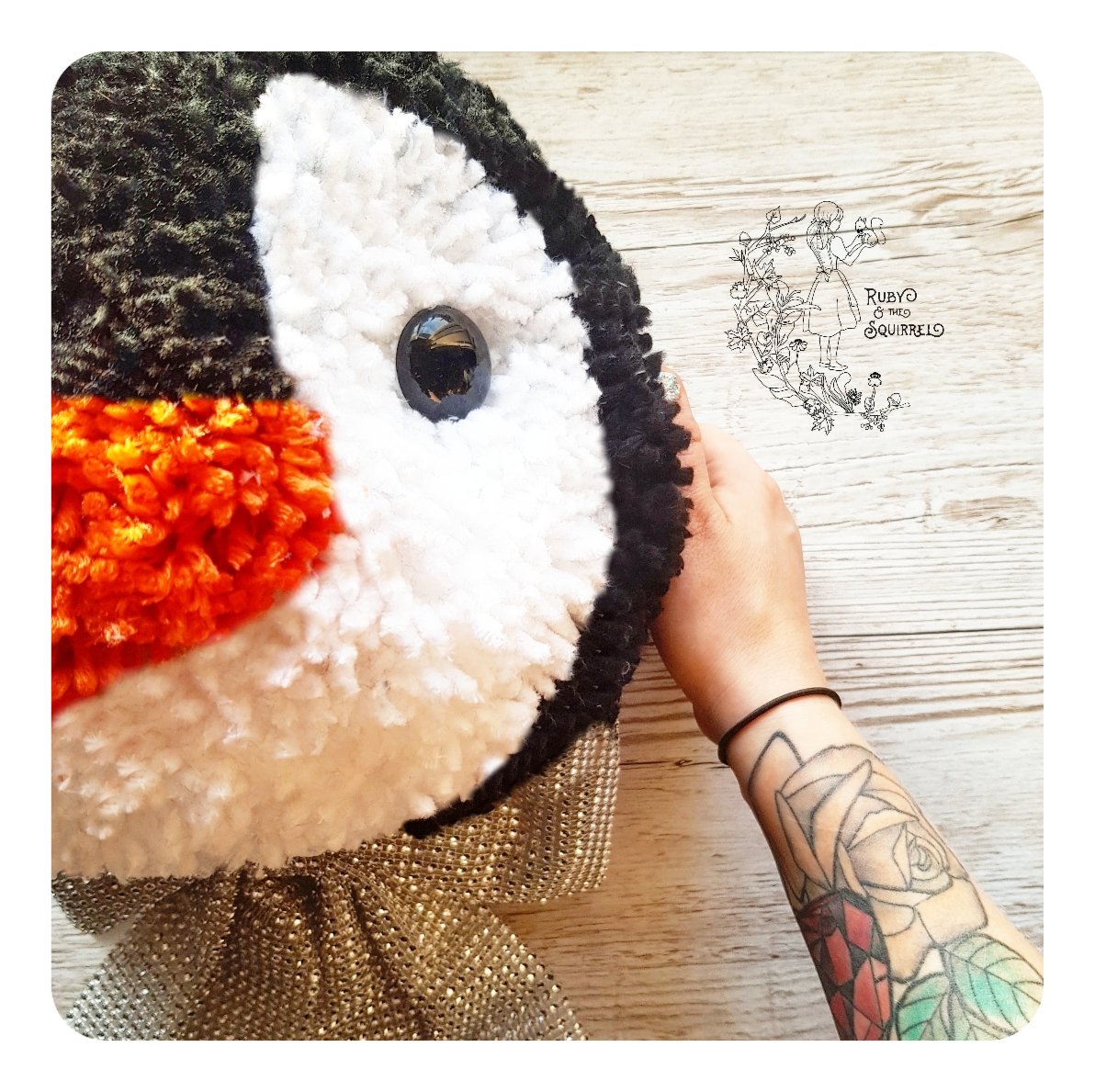Giant pompom penguin needing a home 🐧 #penguin #handmade #craftbuzz #crafthour #handmadechristmas #readytopost #MondayMotivation #handmadeintheuk #KirstiesHandmadeChristmas #handmadechristmas #mumprenure #handmadegifts #britcraft