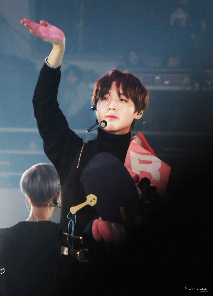 darkchoco529510's tweet photo. 171217 #워너원 #박지훈 #배진영 #팬콘 

안녕, 부산에서 봐! https://t.co/AozmL9UPIh