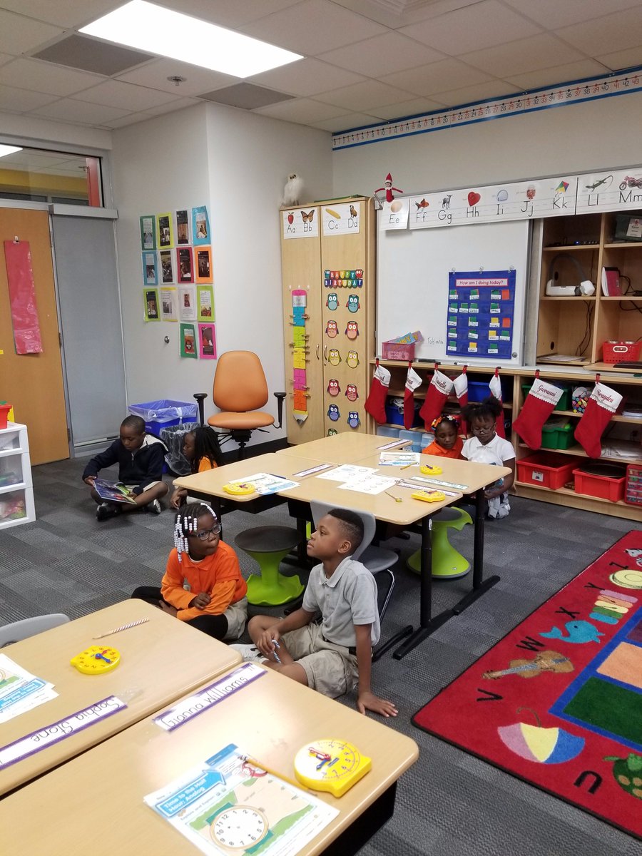 LGoude_NCCAE's tweet photo. We loved reading to our first grade friends in @HBoesNCCAE 's class! @NCCAElementary #NCCAErandomactsofkindness https://t.co/b89oP3UoPW