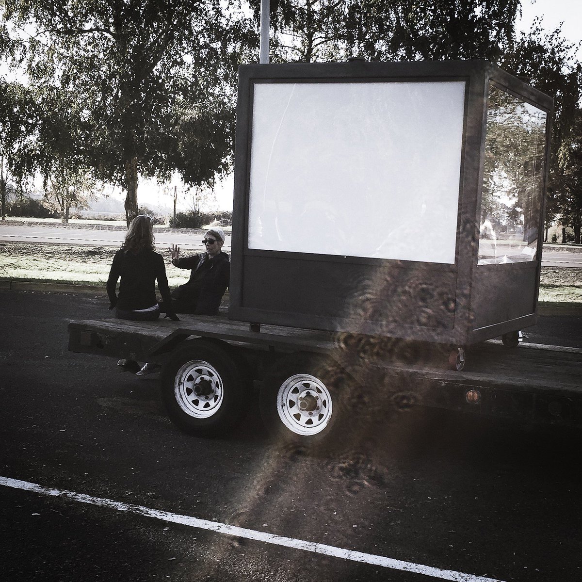 grayspaceproj's tweet photo. Gray Space: a vehicle for ideas #grayspaceproject #oregonartist #collaboration @artwritebook https://t.co/LeOFl5fouO