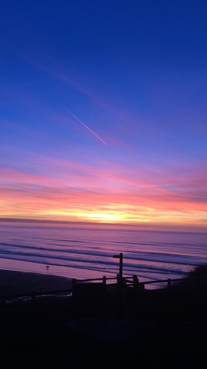 SauntonSandsHot's tweet image. The end of a very beautiful day! 

@lovenorthdevon @GreatDevonDays @brendhotels 

#sunset #hotelbythesea #winter