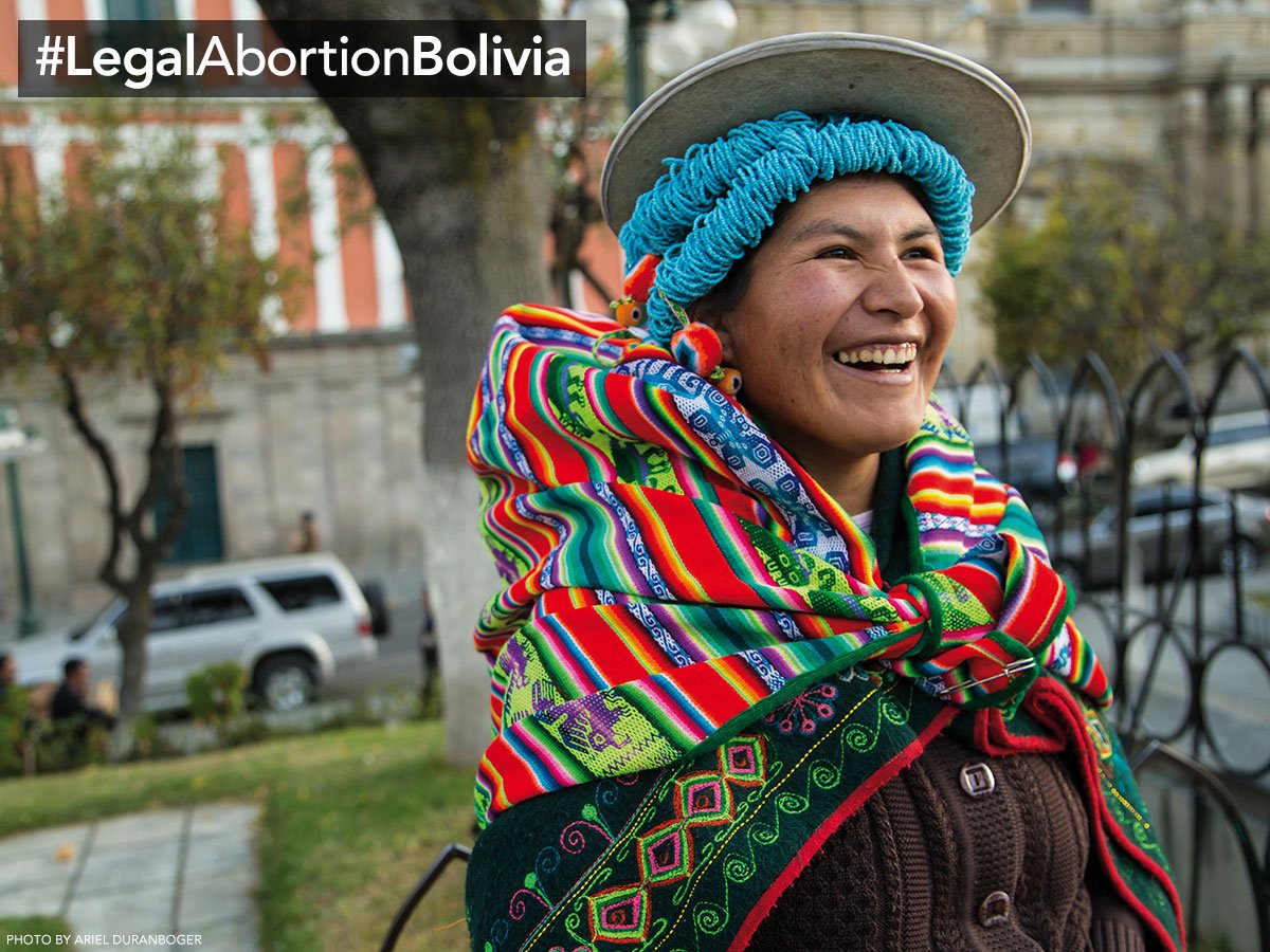 Historic law change and a huge step forward for #reprorights in Bolivia. Thanks to President Evo Morales for signing the new penal code. Women &amp; girls can now access safe and legal abortion. #LegalAbortionBolivia