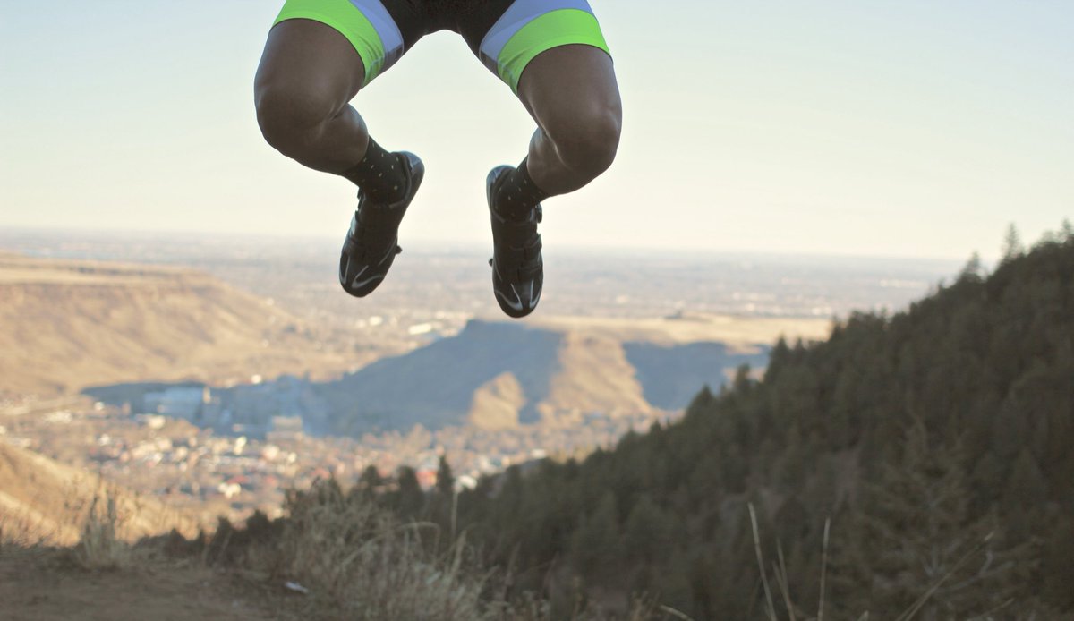 StephenMichon's tweet photo. | The Sound Barrier Kit Has Me Jumpin’ Into Monday Like. 🍆
.
.
.
#happytrails #beyondthejersey #primalwear #fitness #cyclingshots #bikelife #bikeporn #cycling #kitporn #sockdoping #cyclingphotos #photooftheday  #cyclinglife #lu2m #win4youth #win4youthna @primalwear @win4youth https://t.co/n3dHKSFrSl