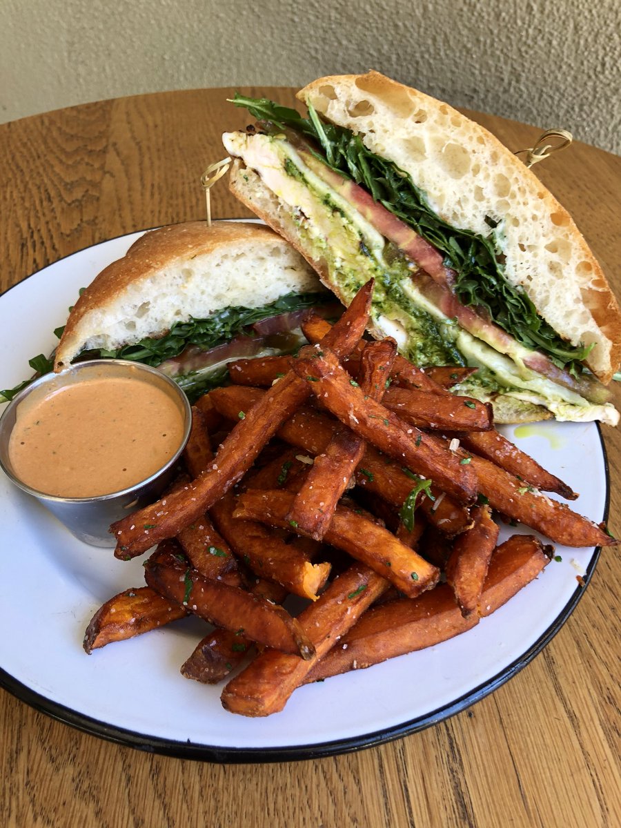 artstablesm's tweet photo. Grilled Chicken Pesto Sandwich #special || (Avail. for lunch until 12/21) https://t.co/p9kWVe3QCe