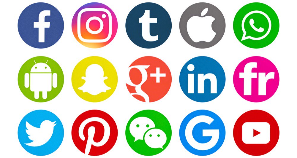 camillejourdain's tweet photo. Les réseaux sociaux sont-ils encore... sociaux ? 
#Facebook, #Twitter, #Instagram, #Snapchat, #LinkedIn sont pris d'assaut par les marques. L'interaction sociale se réduit comme peau de chagrin.
https://t.co/qz97TCilHR via @EchosExecutives
#SocialMedia #RéseauxSociaux #CM https://t.co/uK5KKwnoFf
