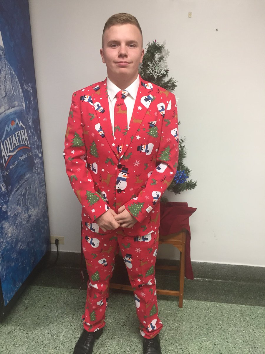 Seth4Fox's tweet photo. @LincolnCommHS #reppin’railersholidaystyle #uglychristmasoutfit https://t.co/JW2YmAtx3V