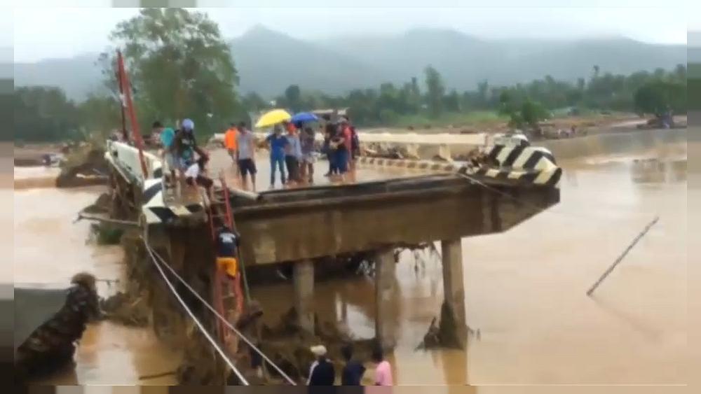 euronewses's tweet photo. La tormenta tropical Kaitak causa estragos en Filipinas https://t.co/i0UQRfhM0f https://t.co/Gqy5qQDjvJ