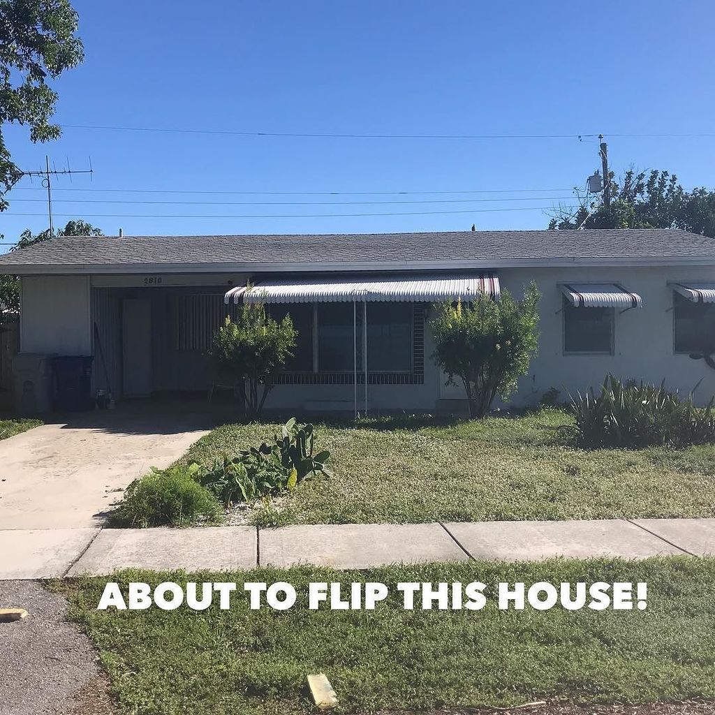 LexLevinrad's tweet photo. Getting ready to flip this house! #fliphouses #flippinghouses #fliphouse #fliprealestate #realestate #flippingproperties https://t.co/6SfX7PFgl7