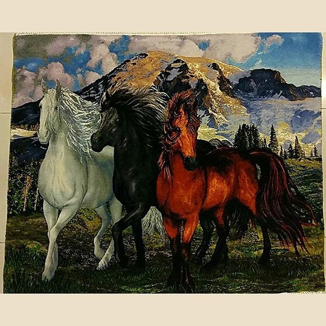 PictorialCarpet's tweet photo. Size : 96 X 80 cm Foundation : Silk 1400 #pictorialcarpet #persianrug #tableaurug #persiantableaurug #orientalcarpet #tablofarsh #carpet #rug #orientalrug #tabrizrug #تابلوفرش #سجاد #horses https://t.co/GkPXj91gHG