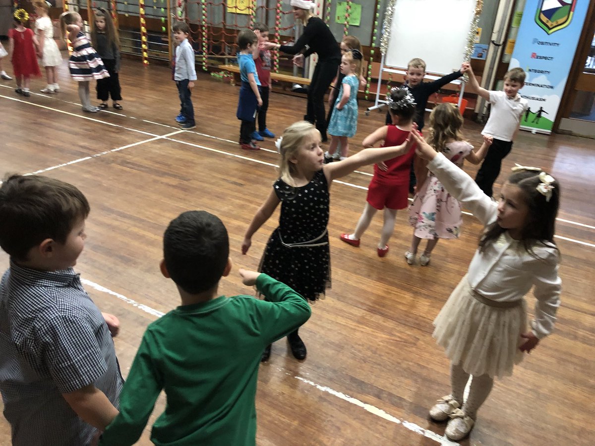 itsMrsPolson's tweet photo. What a party 🎊 🎉 P2 you were all super stars 🤩 #teamP2 #tistheseason @itsMissRaitt @bps_missmcc https://t.co/u5WUPfjWlF
