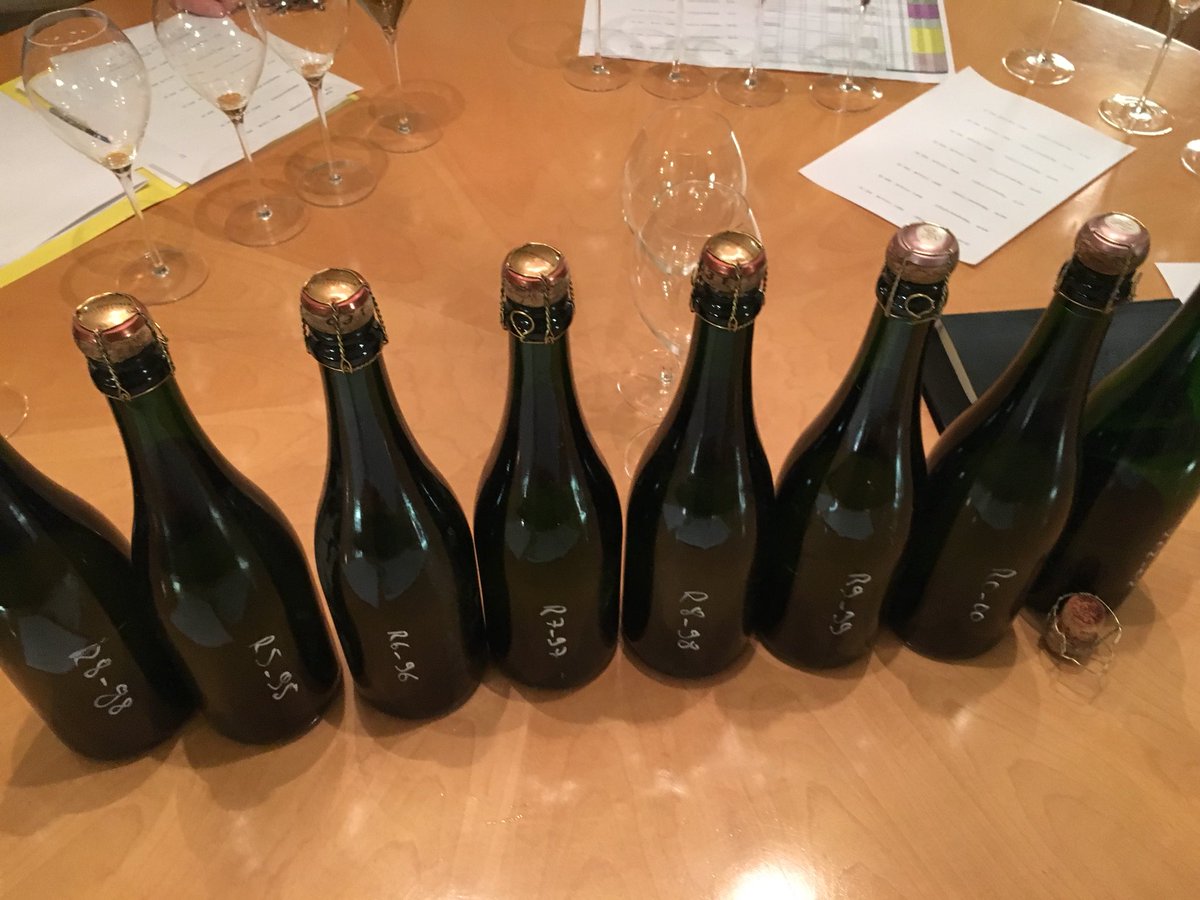 Christmas tasting at #LouisRoederer Rosé 2002 to 1988 &amp; blanc de blancs 2002 to 1993. What else? 😊🥂🍾 -JBL