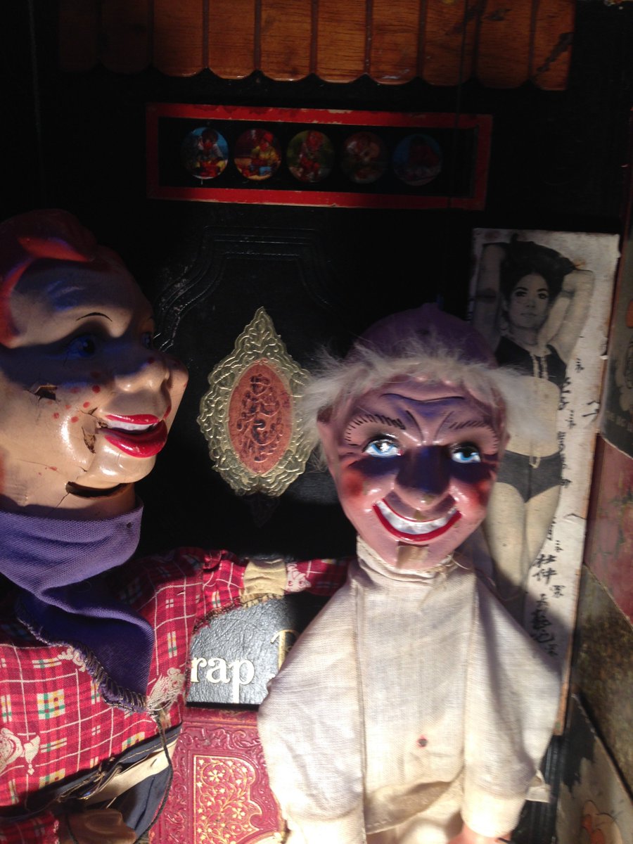 A new piece I did ! "Memories Gift" , the last pic is someone sad it;s scary ...I took the lamp and made it scarier ! lol