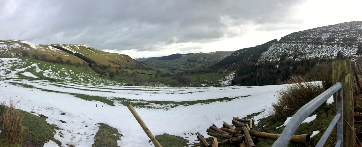 EVLPreston's tweet photo. Explaining my absence for days 15, 16 &amp; 17 of #cnrun - spent in the Welsh back end of beyond with no signal or wifi. Conditions (read: knee deep mud) led to runs becoming power walks-but digging out every step has done muscles the power of good! Picking speed back up tonight... https://t.co/cm0KNEk3SQ