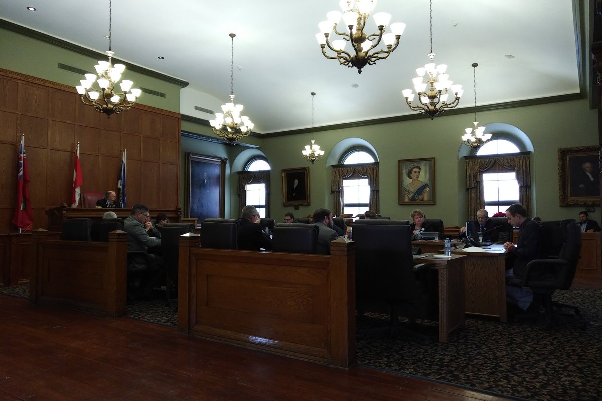 Roads Engineer Ben de Haan speaking to county council about the roads needs study. @SDGCounties https://t.co/SKDsFtDlHY