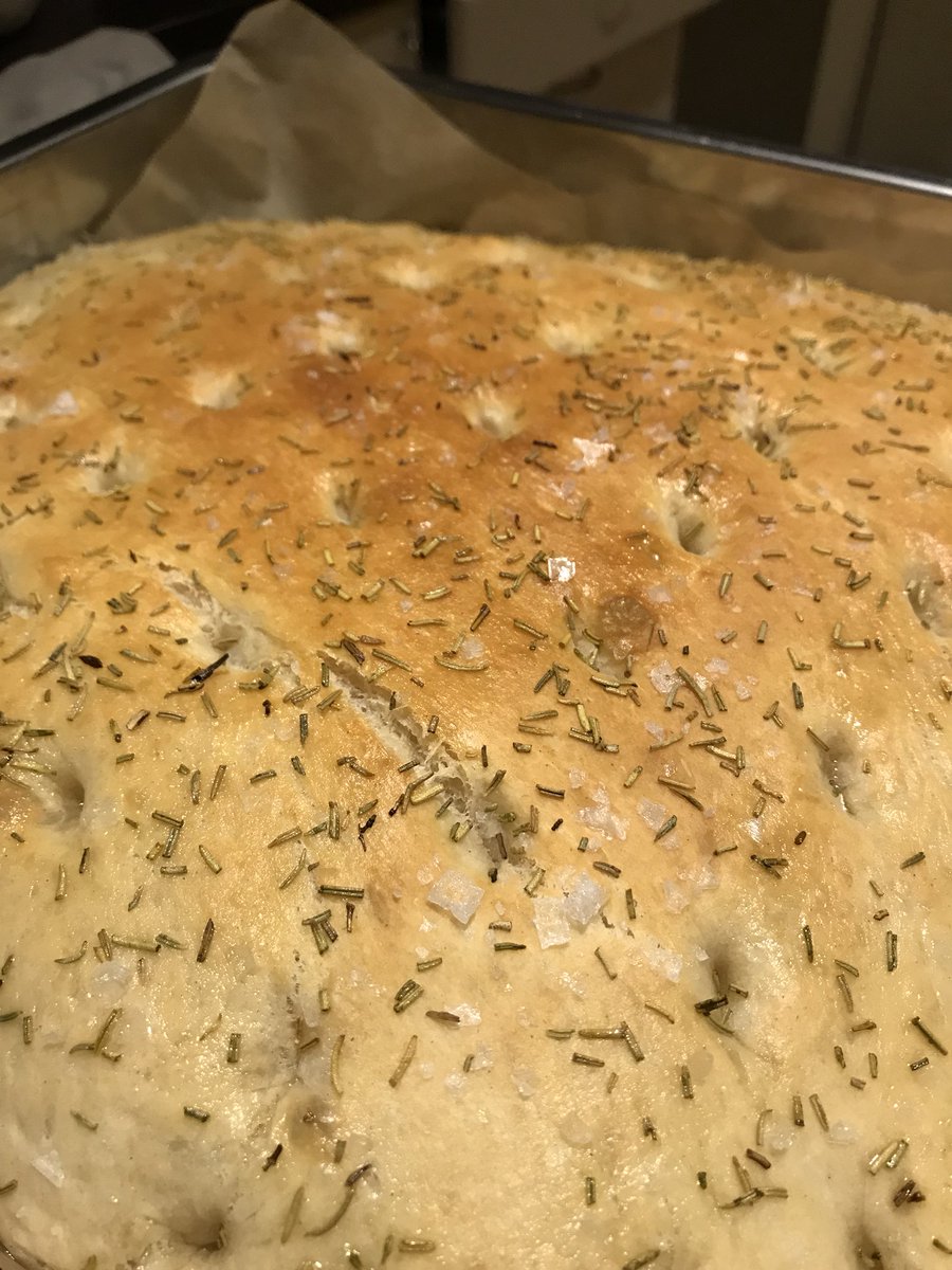 dreaminofspace's tweet photo. focaccia bread, anyone?
#sometimesibake https://t.co/8fbiLxzYad
