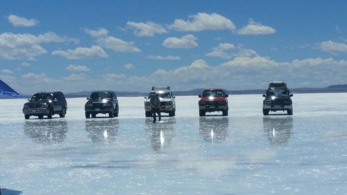 IntenseBolivia's tweet photo. Here's one for the bucket list. Visit the amazing #UyuniSaltFlats of #Bolivia and sleep in hotel made entirely of salt. Hurry, this itinerary is 20% off until the end of December. #BucketList2018 #Tripofalifetime #traveladventure #intensebolivia https://t.co/qJsWrbU8kF https://t.co/VrNBNgWJUv
