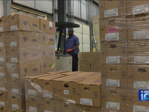 Food Pantries Receive Large Donation of Chicken dlvr.it/Q6YPFd https://t.co/miJqkJlD9m