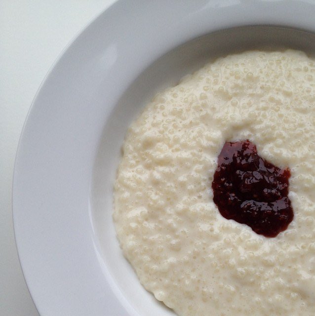 mattlintott's tweet photo. Kids today are missing out. I made a reference about semolina pudding and nobody seemed to know what I was talking about. #schooldinners #semolinapudding #loveitorhateit #differentgeneration https://t.co/TAOQ7SYpmN