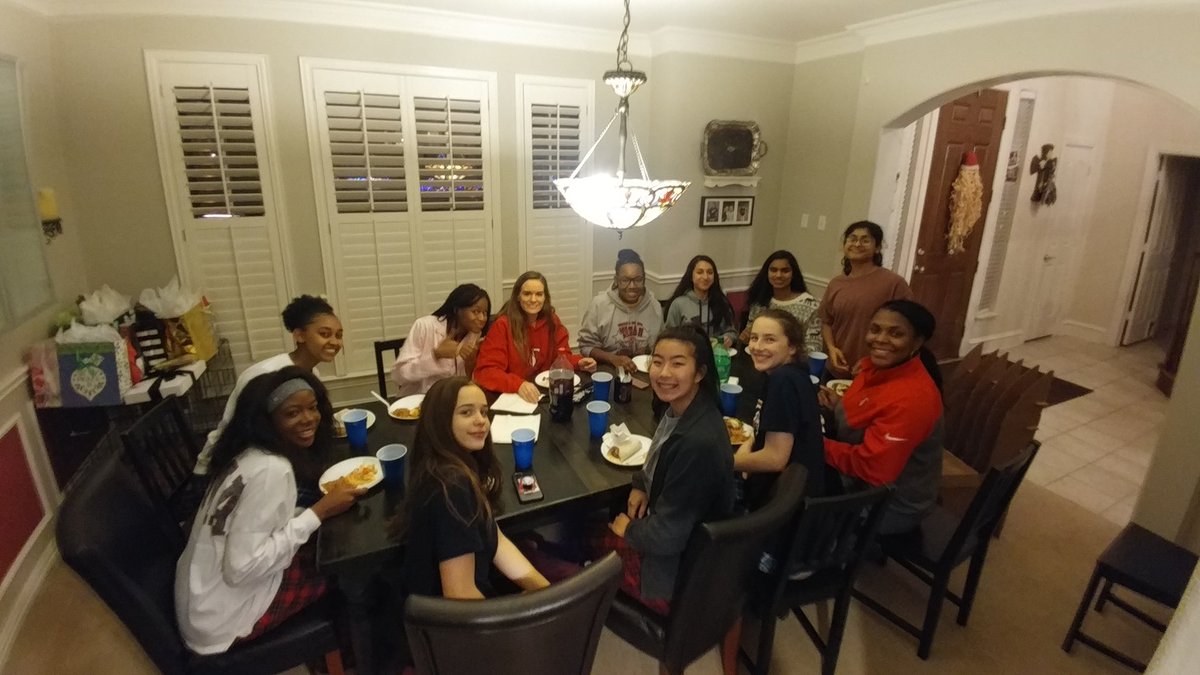 CHS Titan Hoops tweet media