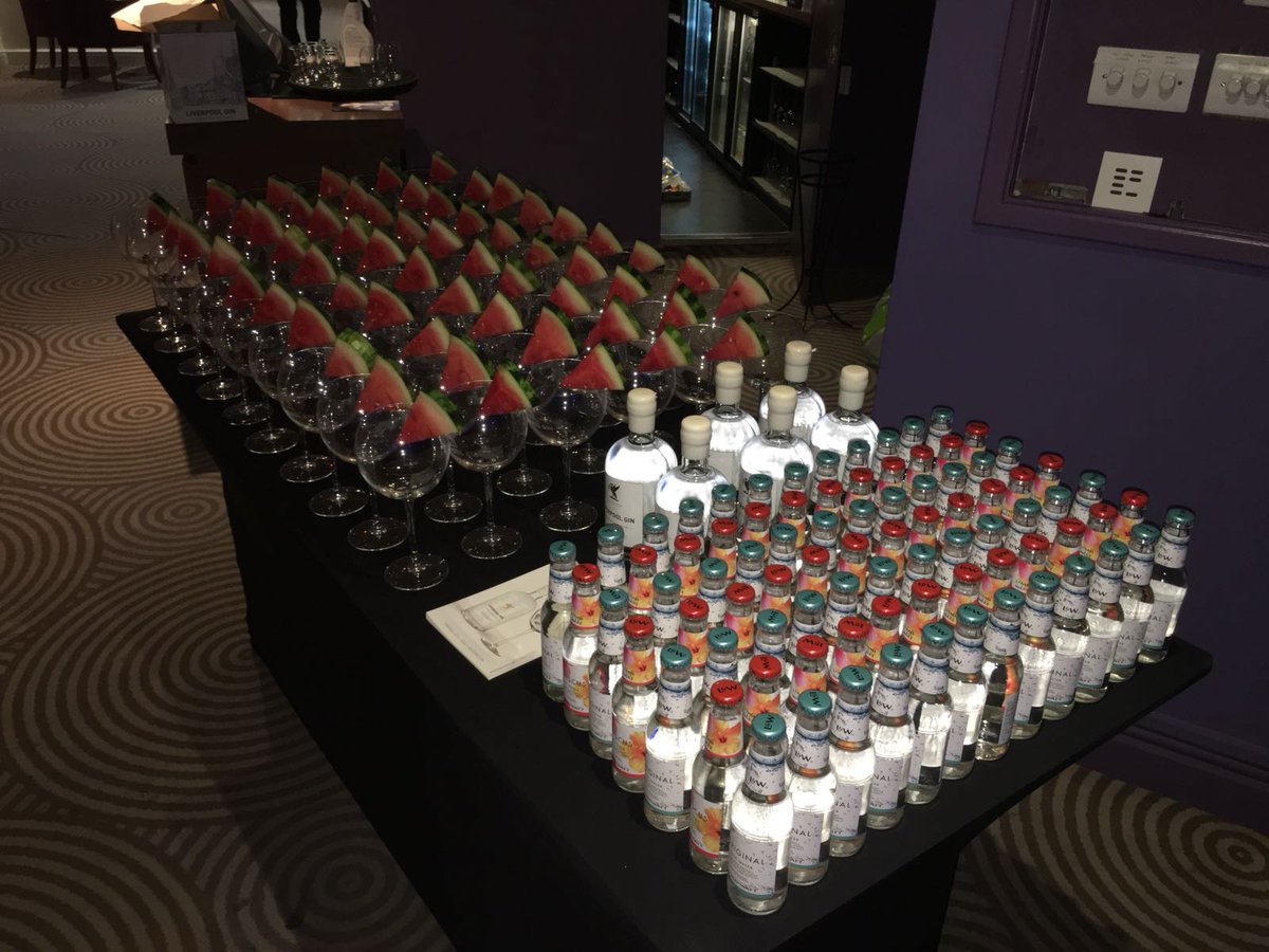 HSSadrhashemi's tweet photo. Welcome drinks for the lovely people at The Mecure Hotel Liverpool
#liverpoolgin #lambandWatt #Halewoodinternational https://t.co/fENDcfyUlx