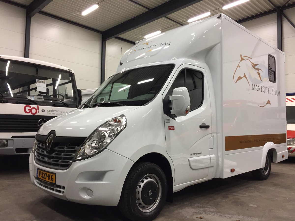 boostreclame's tweet photo. Mooie nieuwe paardentrailer beletterd voor @manegeelsham. Veel veilige kilometers gewenst! https://t.co/nJuXrgquYf
