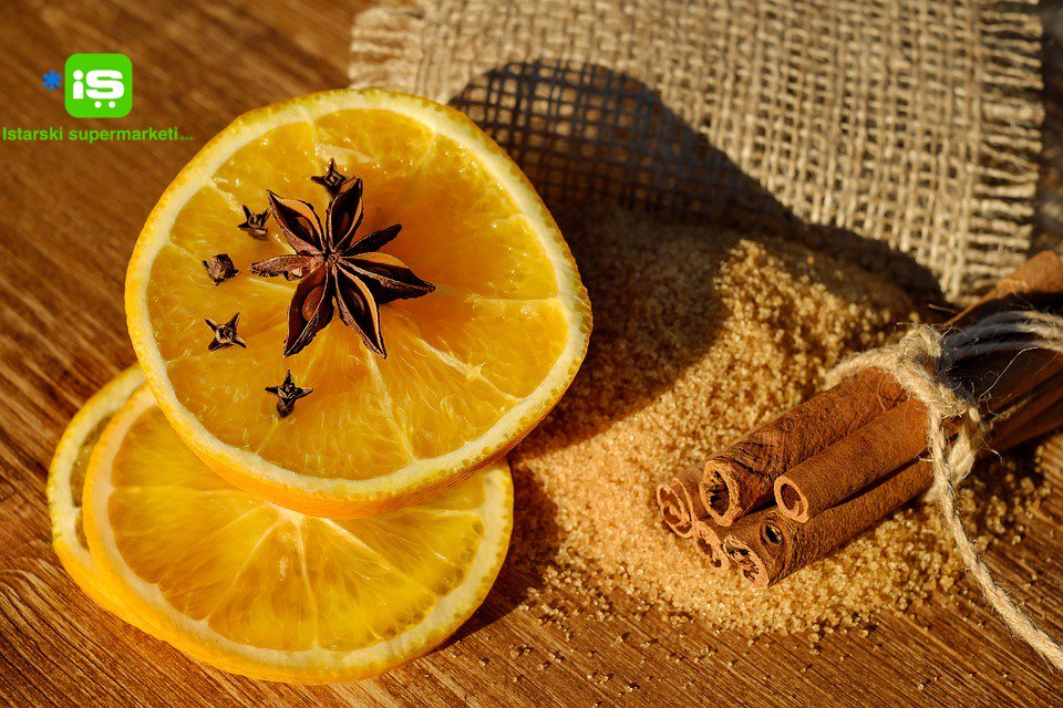 Odličan recept za kuhano vino potražite na FB stranici.  🍷❄️
facebook.com/najboljaistars…

#Vino #Degustacija #KuhanoVIno #RegijaVina #IstarskaVina #Grožđe #Aroma #Berba #VinskiPodrumi #VolimVino #IstarskiSupermarketi