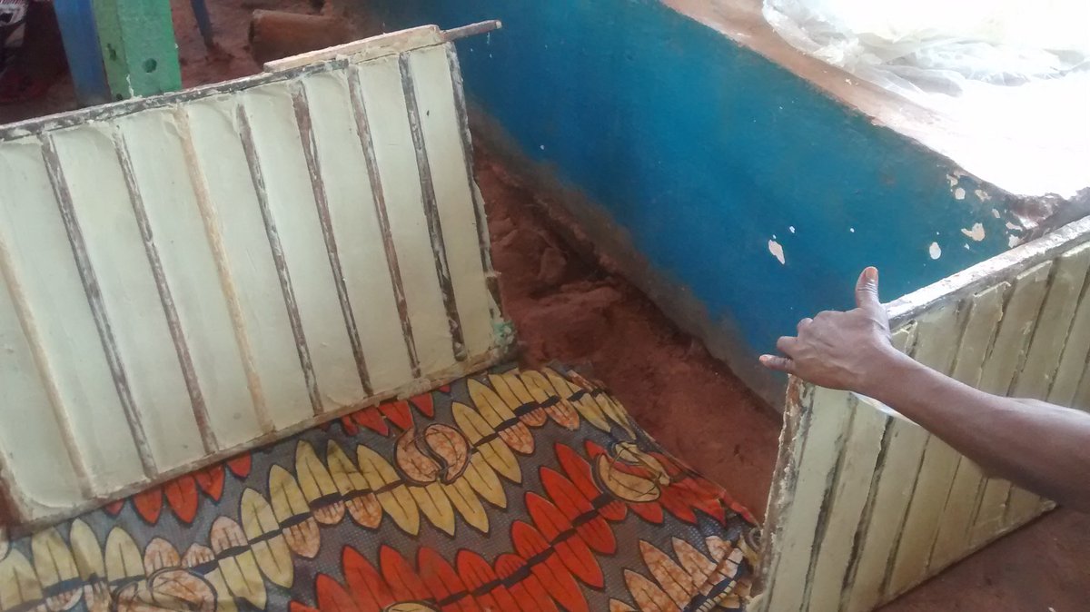 ClaudineMuapule's tweet photo. Pour la lutte contre la pauvreté , voici nos œuvres dans la fabrication des savons afin de permettre  les femmes de se prendre en charge pour leur autonomisation https://t.co/lrfmBopu7R