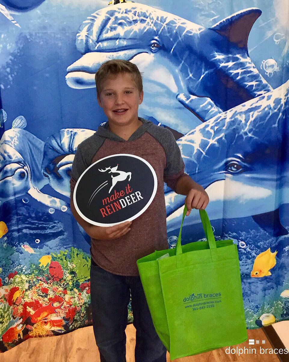 dolphinbraces's tweet photo. Reed is ready for the Holidays with his new, good looking smile! Congratulations to you and Happy Holidays! 🎄🎅🏻 #dolphinbraces 🐬 #whatagift https://t.co/zdt9oZ7EhZ