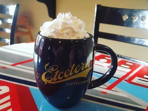 PaducahCVB's tweet photo. Indulge in a Gingerbread Spanish at Etcetera Coffeehouse! Recently featured by USA Today among the sweetest seasonal gingerbread specials across America, the latte is one of several holiday drinks now on the menu at Etcetera and Etcetera Squared. #paduca… https://t.co/V3iEHFKVNj https://t.co/HbKnpBX7op