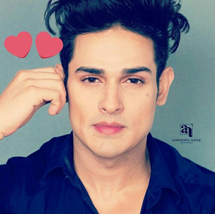 Divya_priyank__'s tweet photo. Support my and all nation's crush
 @ipriyanksharmaa HE is targeting from. The 1st day Its high time now he need our support so guys do not waste ur time go and vote for Priyank
#SupportPriyank #SupportPriyank #PriyankSharma #BB11 #SupportPriyank @anubhavvsharmaa https://t.co/FakRG23tqJ