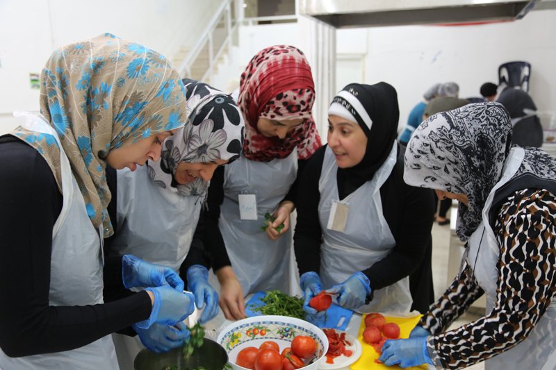 Employment is the single greatest driver of migration--and the greatest challenge migrants face upon reaching their destination. Synergos social innovator, <a href="/kamalmouzawak/">kamal mouzawak</a> of <a href="/Tawlet/">Souk El Tayeb</a> trains Syrian refugees in regional culinary arts. Read more: ow.ly/AThP30hiNJE  #MigrantsDay