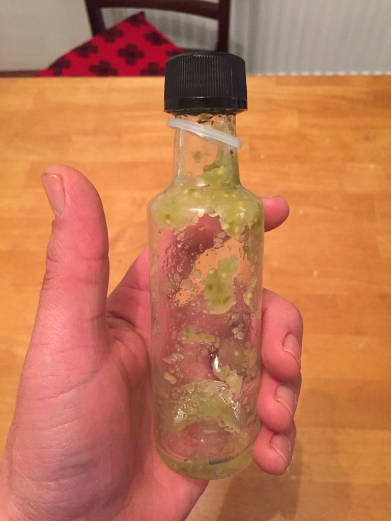 KrmelsBCN's tweet photo. After our second meal and no more left!😢 Amazing green tomatillo salsa from @ChilliFowler !
I love it!👏👏👏👏👍👌🎉🎉🎉 https://t.co/nI3OCIDpIO