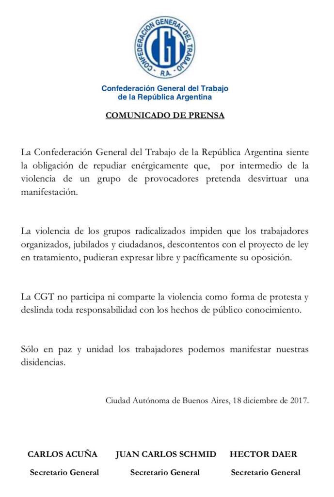 Que quede bien claro, las entidades que represento #CGT #CATT #FEMPINRA #DRAGADO, no participan ni justifican las manifestaciones violentas, así como repudiamos la represión también lo hacemos con la violencia que no representa al movimiento obrero ni a los trabajadores