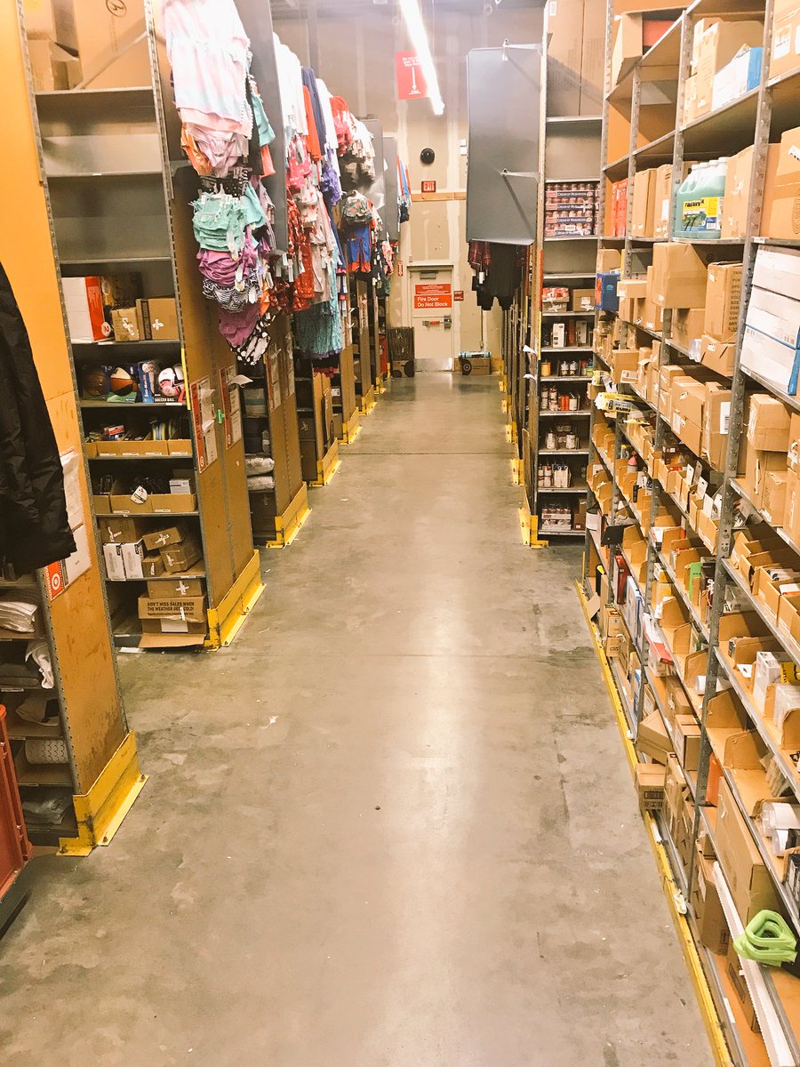 Target_Charlie's tweet image. No case of the Monday’s here!
Clean Backroom 👍🏽
Audited SPU hold rooms 👍🏽
1 week til Christmas, Bring it on🎄
#1509ohsofine #G194CrushesQ4