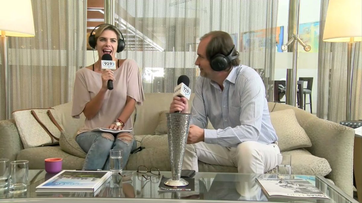 Desconéctate de los problemas y conéctate con los placeres de la vida en #EstoEsVida! Sigue a <a href="/CarlaOchoaP/">Carla Ochoa</a> y <a href="/PatoIhnen/">Pato Ihnen®</a> en la 92.9 FM 🎙
 
🌐radiolaclave.cl