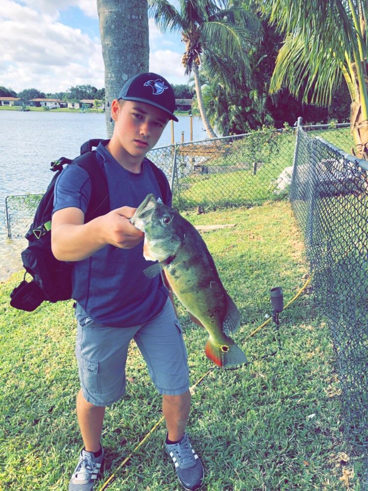 fishingbuzzlife's tweet photo. So many peas yesterday #fishing https://t.co/AXm6s4jJE0