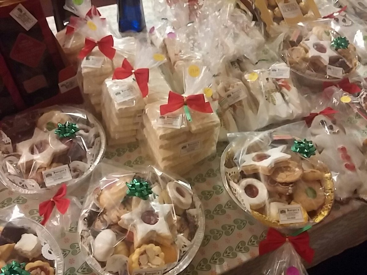 Old World #Christmas Treats Await in #GermanVillage! juergensbakery.com #ChristmasCookies #Springerle #Lebkuchen #Gingerbread #Cookies #Columbus #Ohio #cmh #GermanBakery #Bakery #Stollen #Marzipan #Cakes #Tortes #expcols #cbusfoodscene