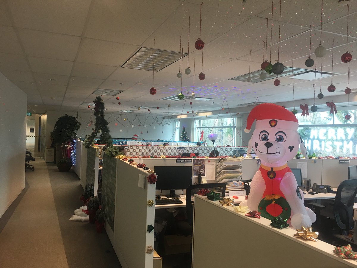 penger27's tweet photo. Can really feel the #holidayspirit at the @PaladinSecurity office! #HappyHolidays #PaladinFamily #whyworkanywhereelse https://t.co/GCd4bkE4p6