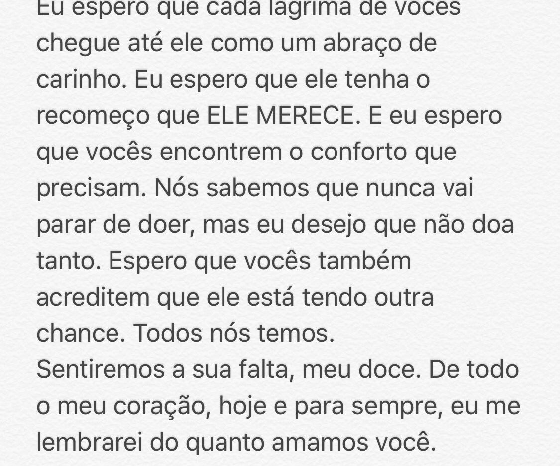 ReactsKpop's tweet photo. Eu amo vocês. Shawols, SHINEE, o meu mais sincero abraço de carinho. #StayStrongShawols #StayStrongShinee https://t.co/NeYhMBBusH