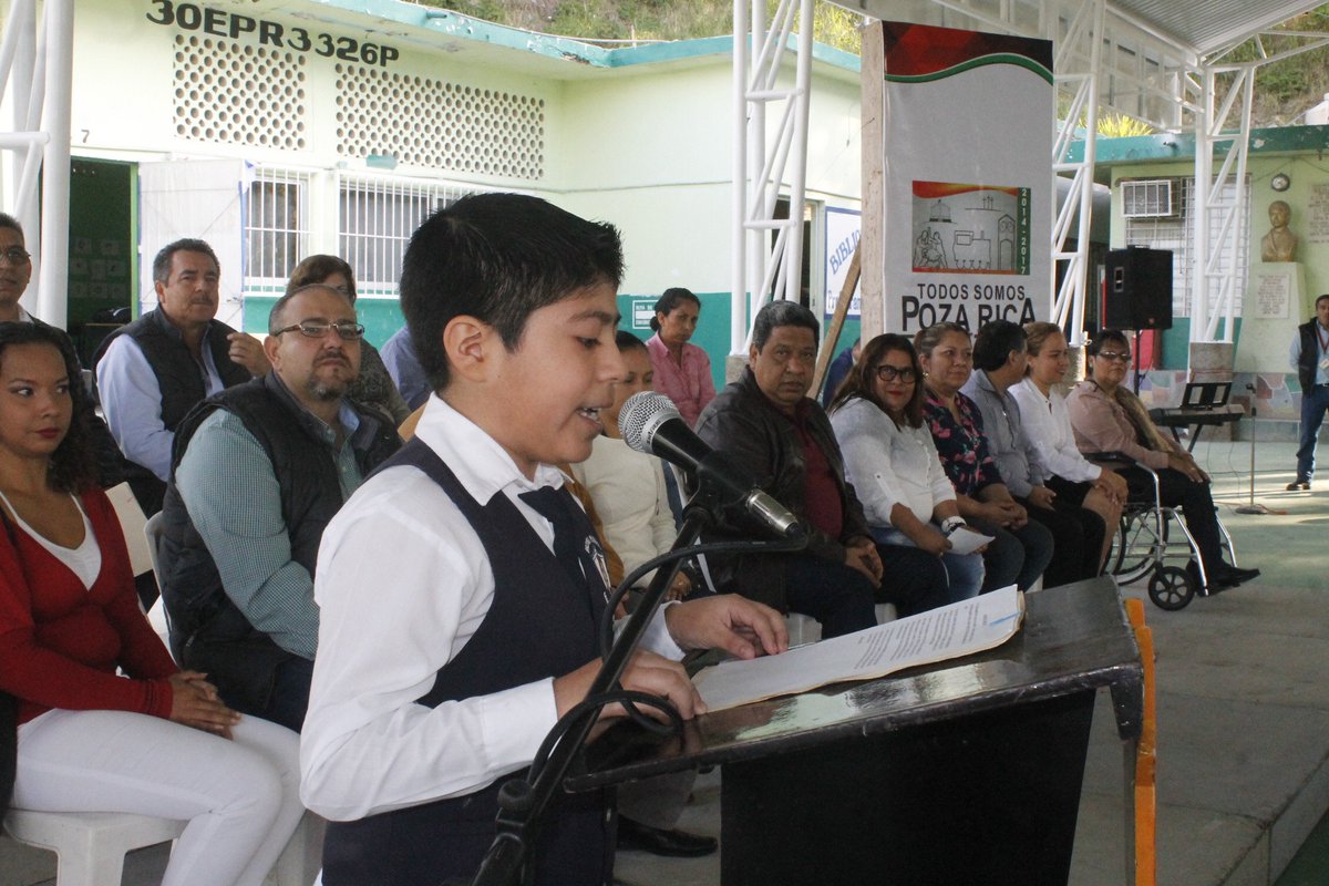 TodosSomosPR's tweet photo. El alcalde #SergioLorenzoQuirozCruz entregó un domo en la escuela primaria María Esperanza Morales, en la colonia Santa Emilia, para beneficio de más de 200 niños https://t.co/SLU1gZjWJ8 https://t.co/JGGT7Kc0nj
