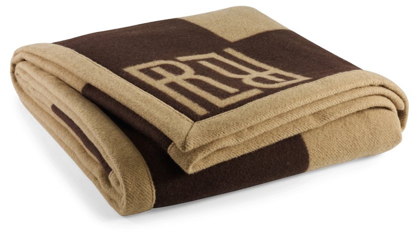SHOPINTEREX's tweet image. RALPH LAUREN Montclair Signature Blankets - Chocolate $695 - FREE SHIPPING OR PICK UP (Elsewhere $750 + S &amp;amp; H)
BUY HERE:
interexhome.com/ralph-lauren-m…

#christmas #home #designer #interiors #decor #interiordesign #hgtv #bedroom #livingroom #love